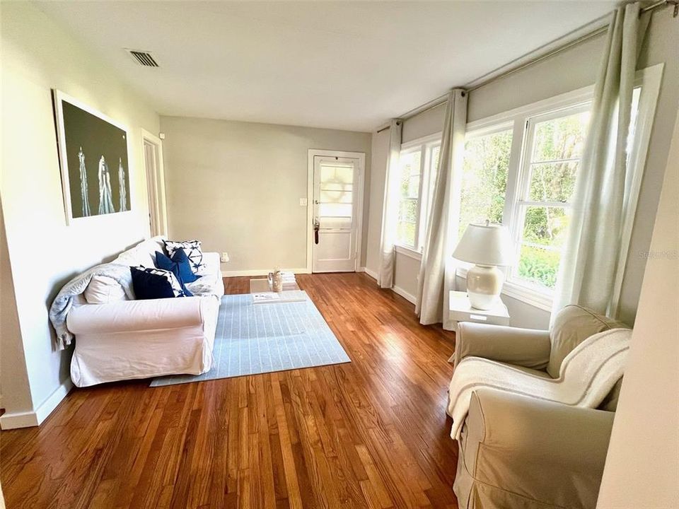 待售: $625,000 (3 贝兹, 2 浴室, 1655 平方英尺)