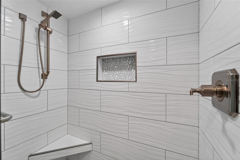 Activo con contrato: $775,000 (2 camas, 2 baños, 1456 Pies cuadrados)