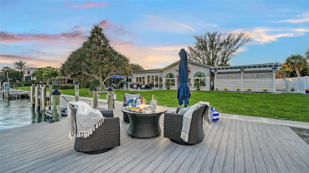 For Sale: $2,599,000 (3 beds, 3 baths, 2960 Square Feet)