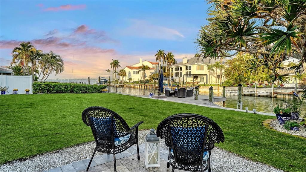 For Sale: $2,599,000 (3 beds, 3 baths, 2960 Square Feet)