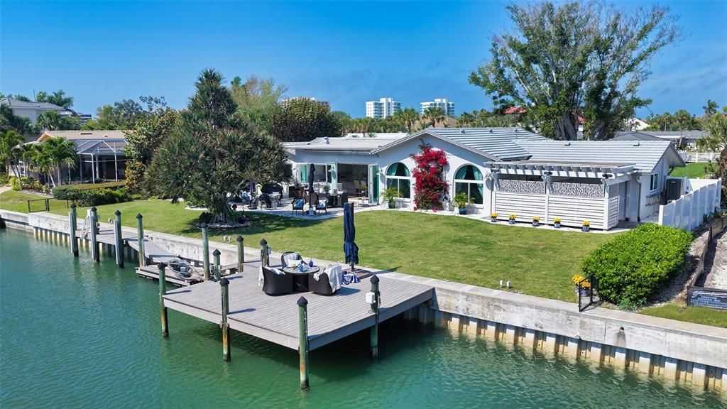 For Sale: $2,599,000 (3 beds, 3 baths, 2960 Square Feet)