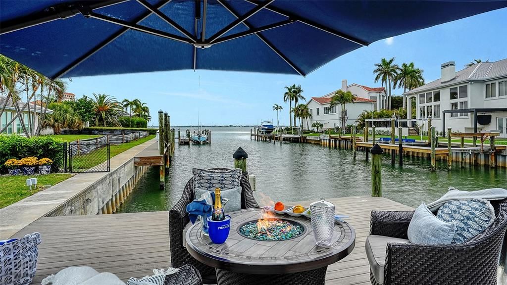 For Sale: $2,599,000 (3 beds, 3 baths, 2960 Square Feet)