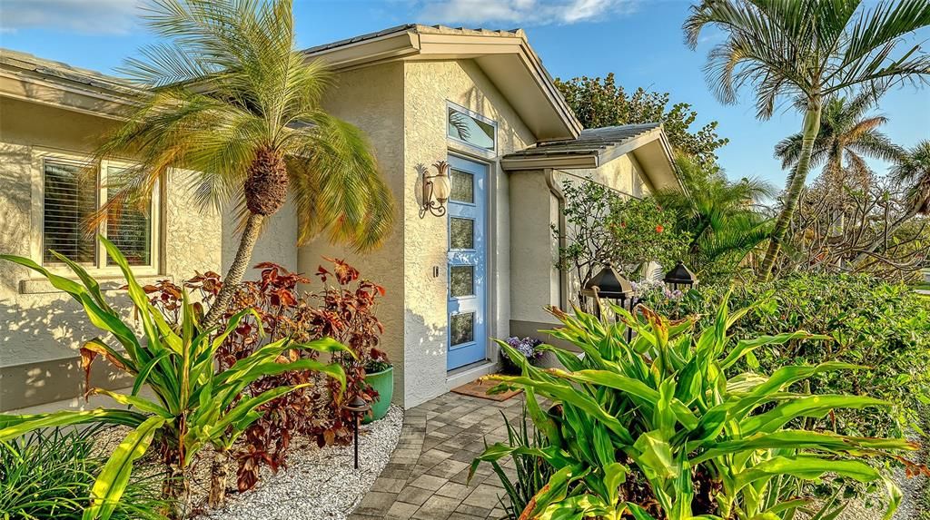 For Sale: $2,599,000 (3 beds, 3 baths, 2960 Square Feet)