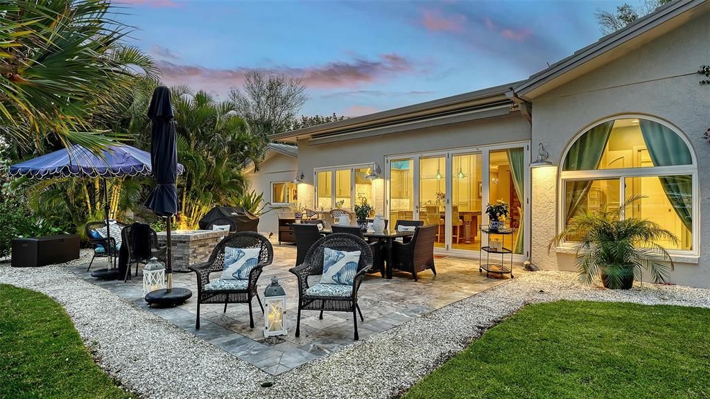 For Sale: $2,599,000 (3 beds, 3 baths, 2960 Square Feet)