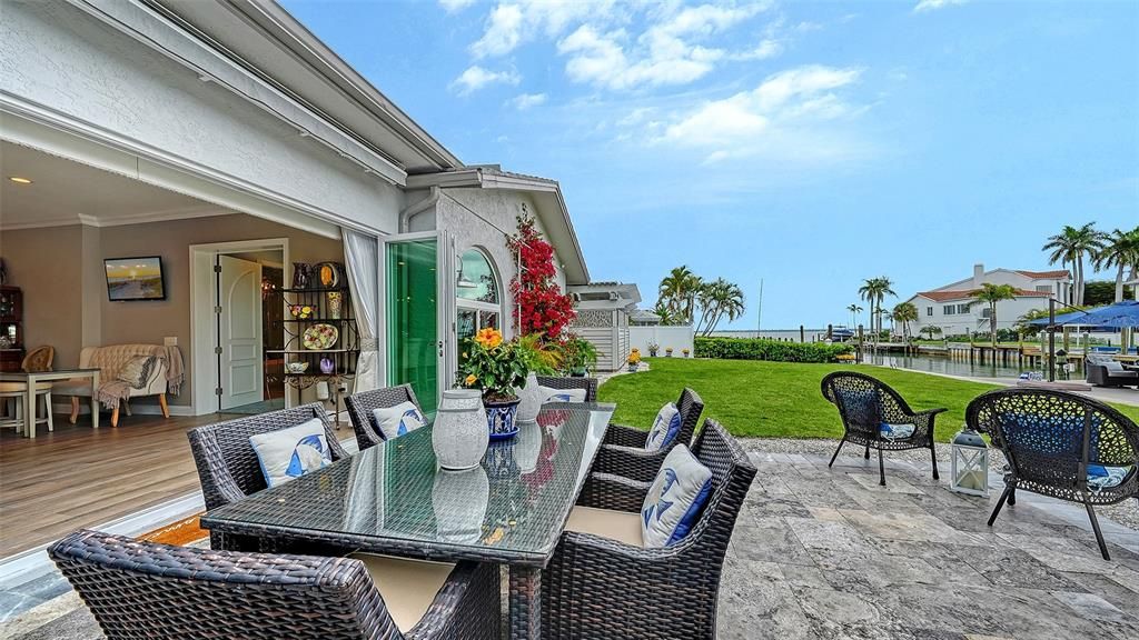 For Sale: $2,599,000 (3 beds, 3 baths, 2960 Square Feet)
