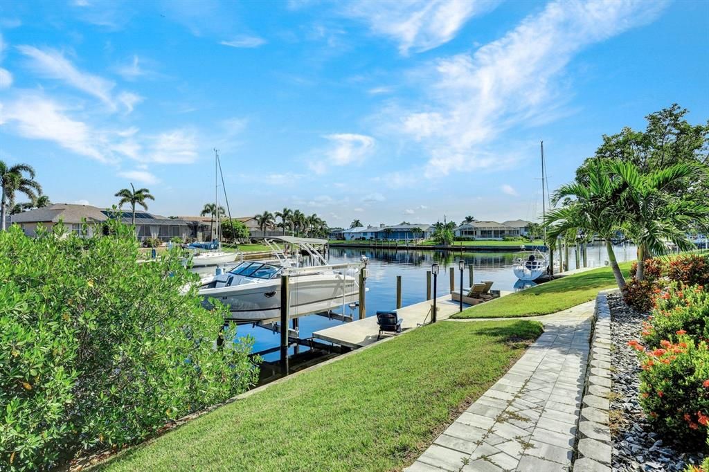 En Venta: $1,675,000 (3 camas, 3 baños, 2268 Pies cuadrados)