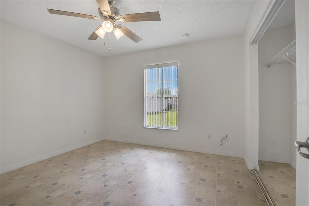 Active With Contract: $230,000 (3 beds, 2 baths, 1563 Square Feet)