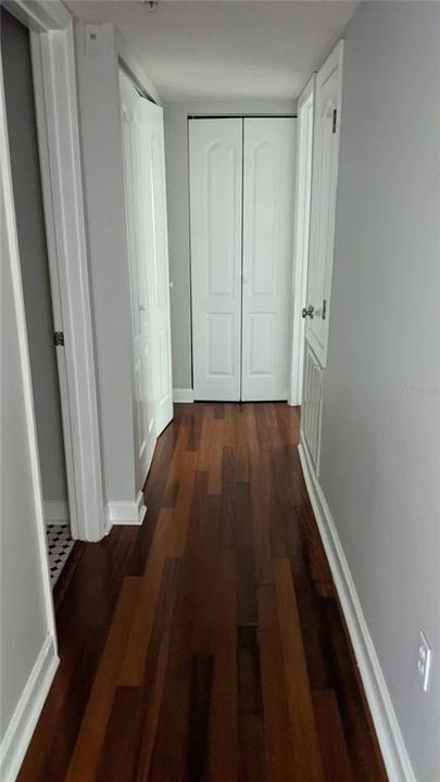 Activo con contrato: $1,300 (1 camas, 1 baños, 830 Pies cuadrados)
