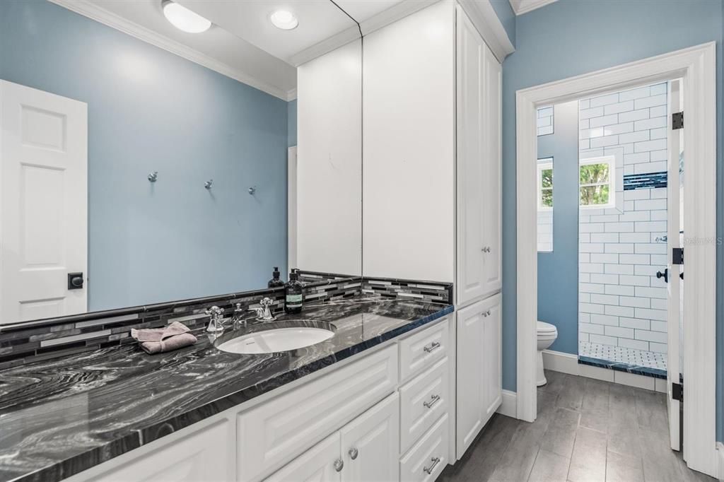 For Sale: $1,995,000 (4 beds, 3 baths, 4304 Square Feet)