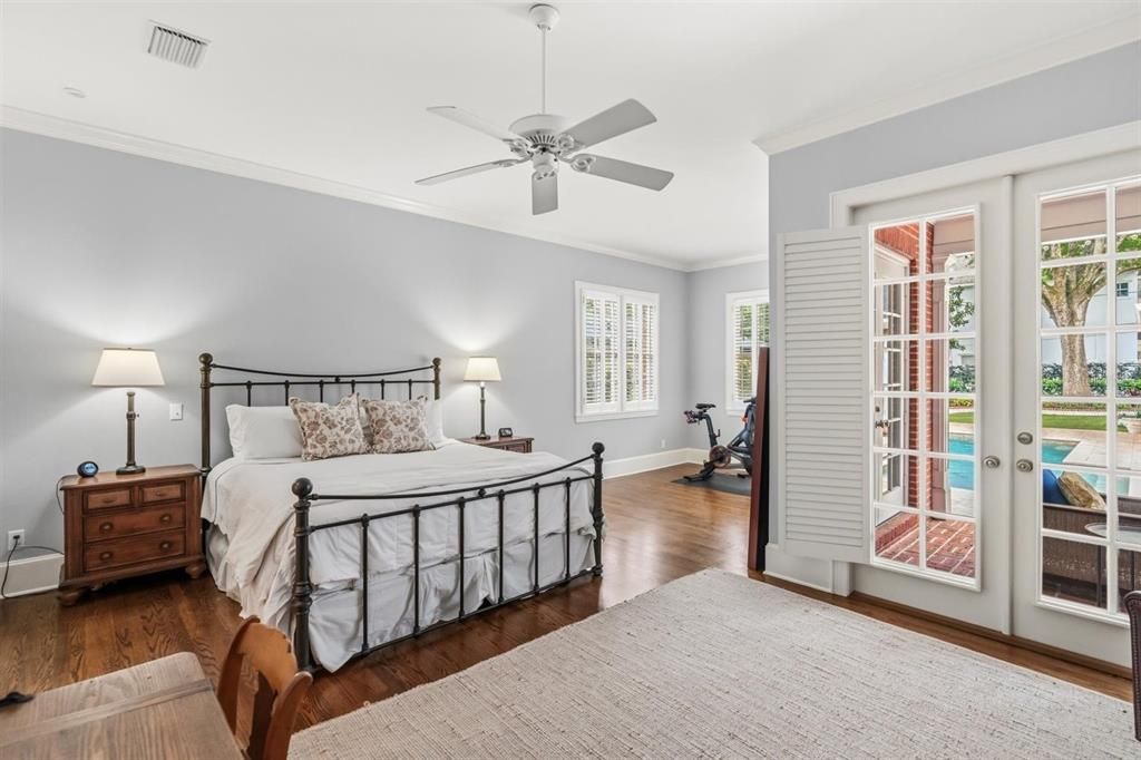 For Sale: $1,995,000 (4 beds, 3 baths, 4304 Square Feet)