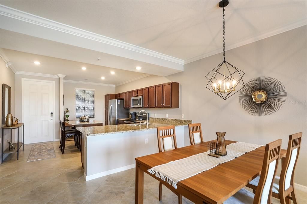 En Venta: $270,000 (2 camas, 2 baños, 1121 Pies cuadrados)