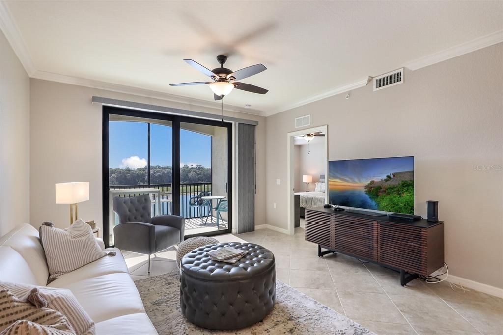 En Venta: $270,000 (2 camas, 2 baños, 1121 Pies cuadrados)