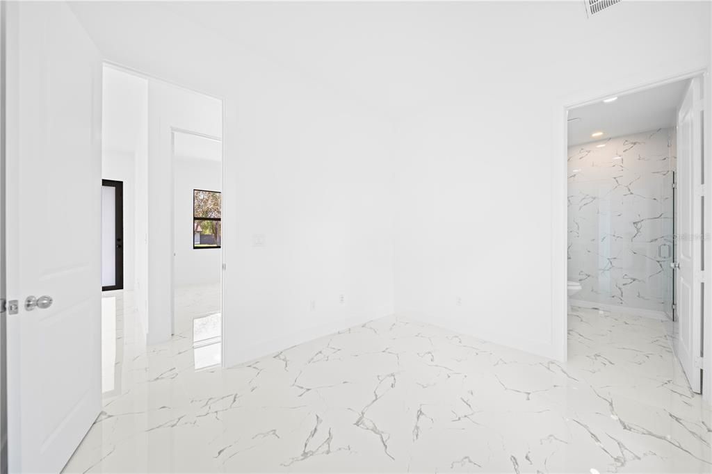 Activo con contrato: $258,000 (3 camas, 2 baños, 1150 Pies cuadrados)
