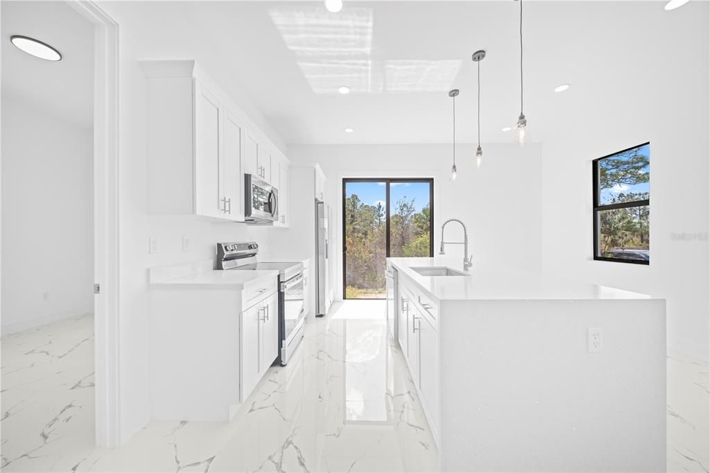 Activo con contrato: $258,000 (3 camas, 2 baños, 1150 Pies cuadrados)