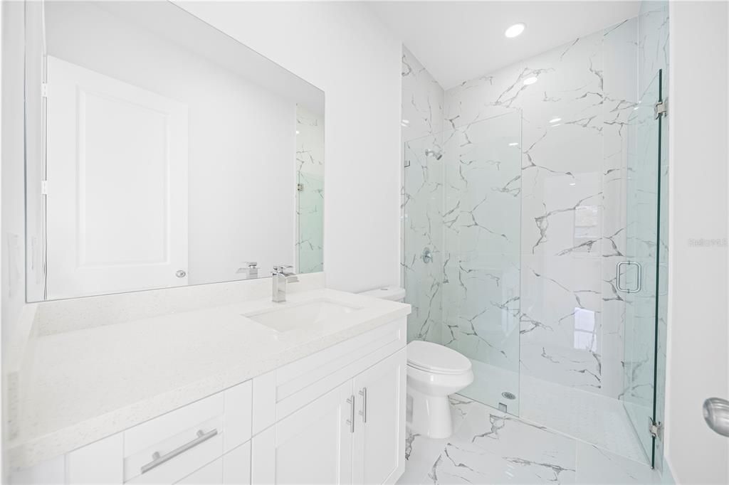 Activo con contrato: $258,000 (3 camas, 2 baños, 1150 Pies cuadrados)