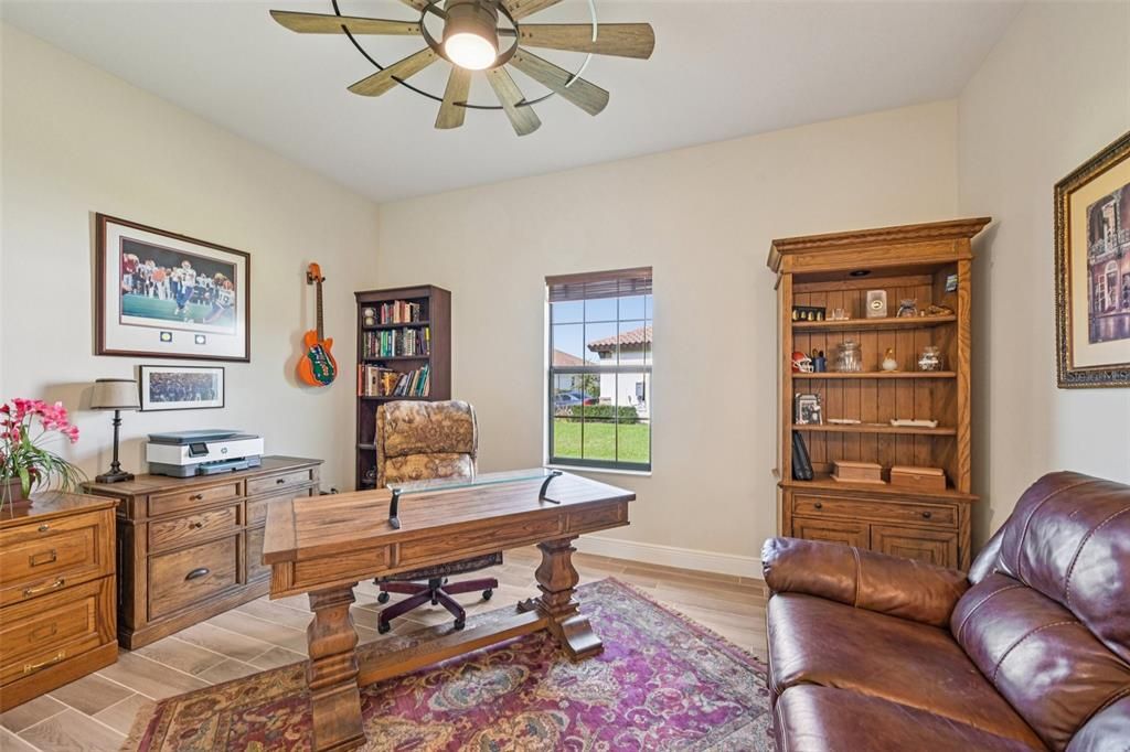 Active With Contract: $639,900 (3 beds, 3 baths, 2541 Square Feet)