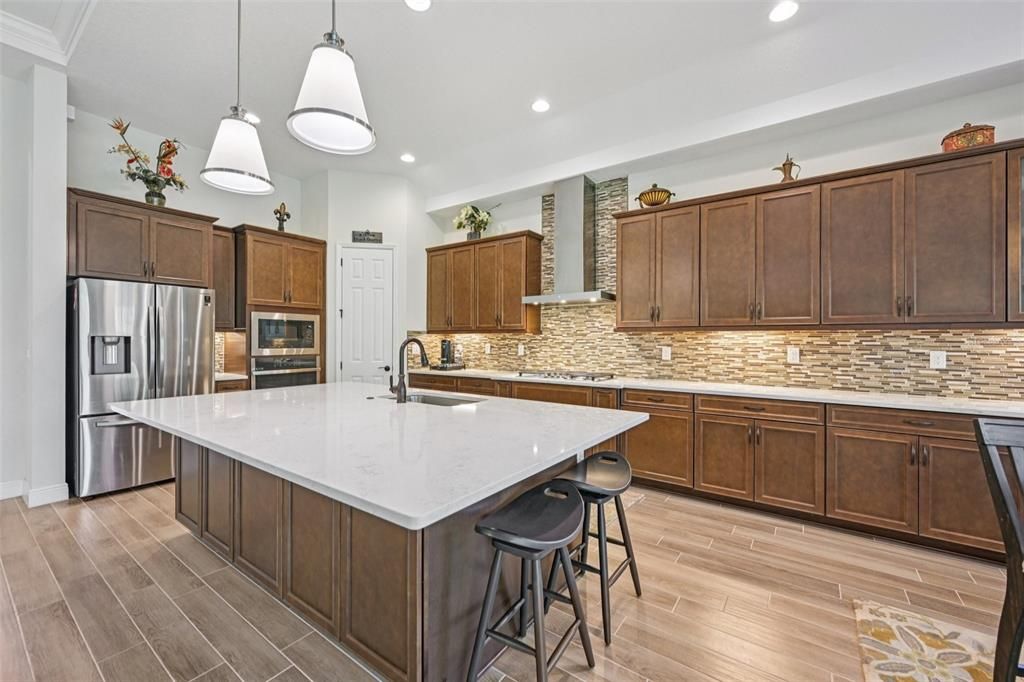 Active With Contract: $639,900 (3 beds, 3 baths, 2541 Square Feet)