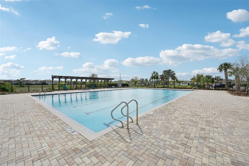 Active With Contract: $639,900 (3 beds, 3 baths, 2541 Square Feet)