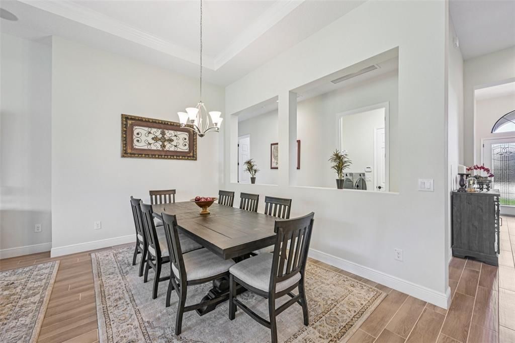 Active With Contract: $639,900 (3 beds, 3 baths, 2541 Square Feet)