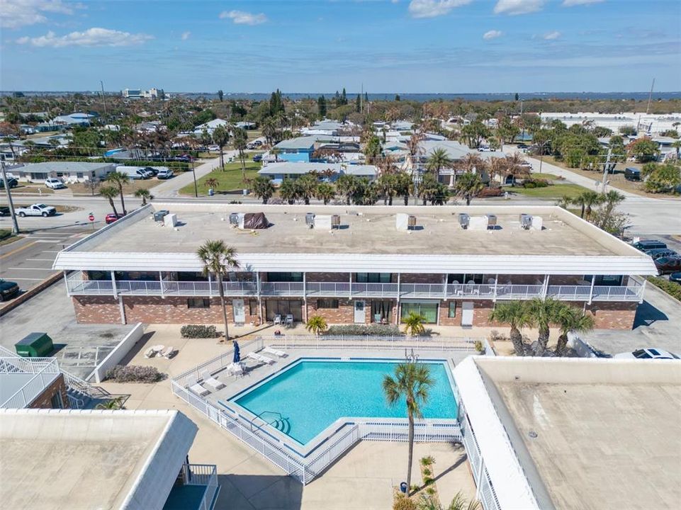 На продажу: $400,000 (2 спален, 2 ванн, 1205 Квадратных фут)