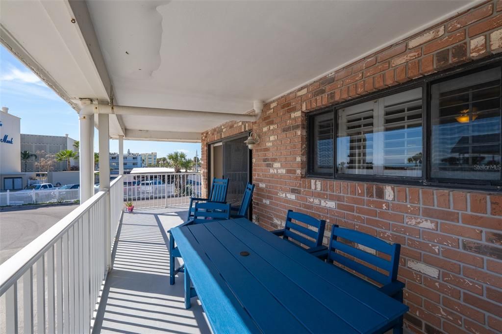 На продажу: $400,000 (2 спален, 2 ванн, 1205 Квадратных фут)