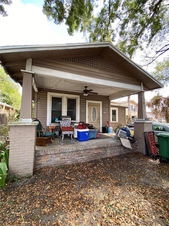 Activo con contrato: $247,000 (3 camas, 2 baños, 1321 Pies cuadrados)
