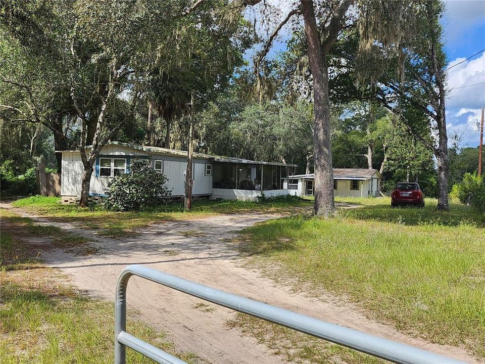 待售: $99,900 (4 贝兹, 3 浴室, 2114 平方英尺)