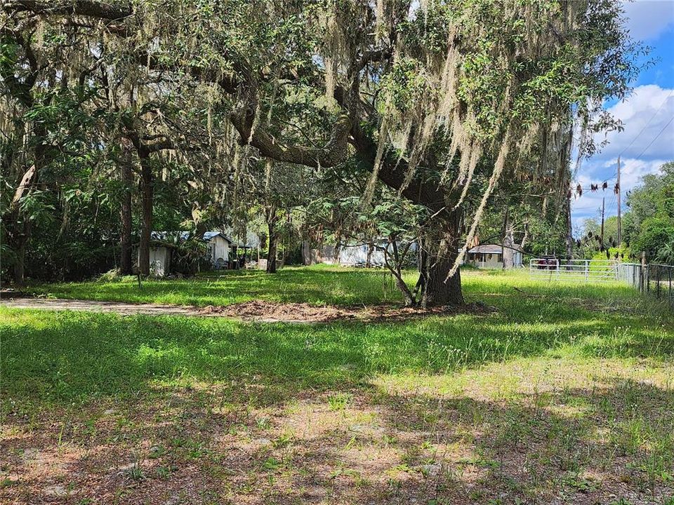 待售: $99,900 (4 贝兹, 3 浴室, 2114 平方英尺)