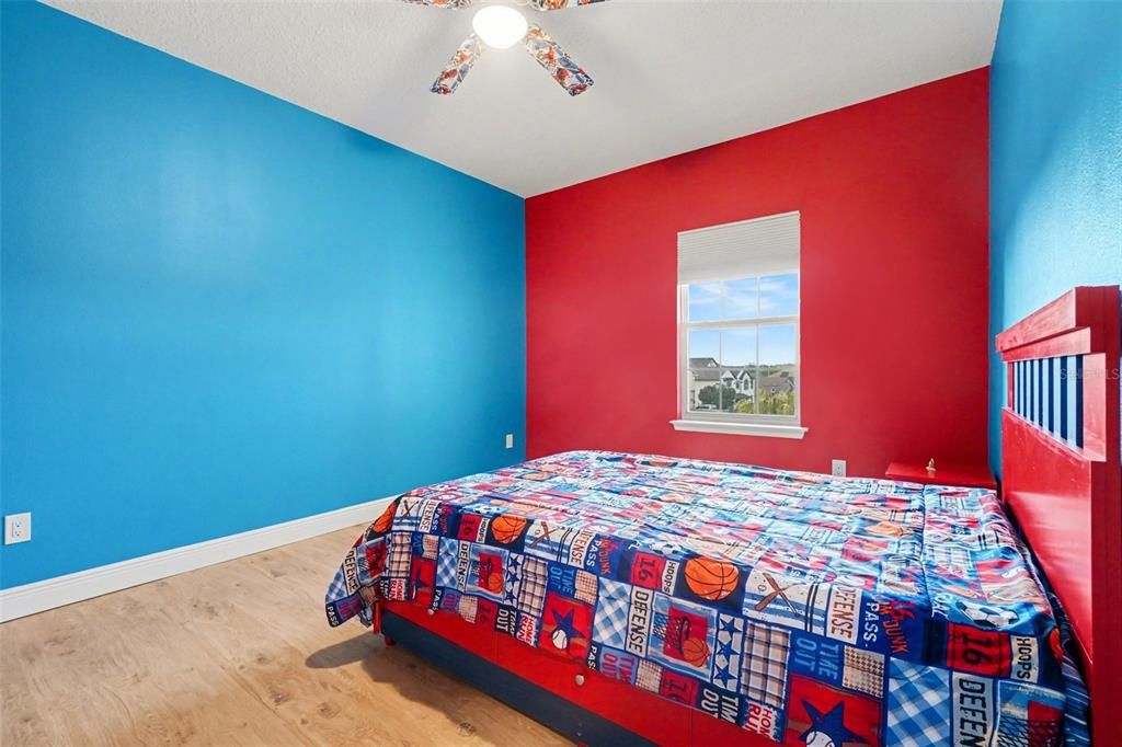 В аренду: $5,500 (6 спален, 4 ванн, 4704 Квадратных фут)