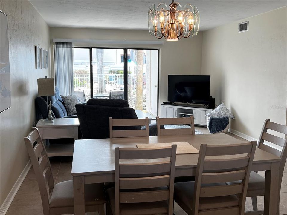 For Sale: $540,000 (2 beds, 2 baths, 1080 Square Feet)