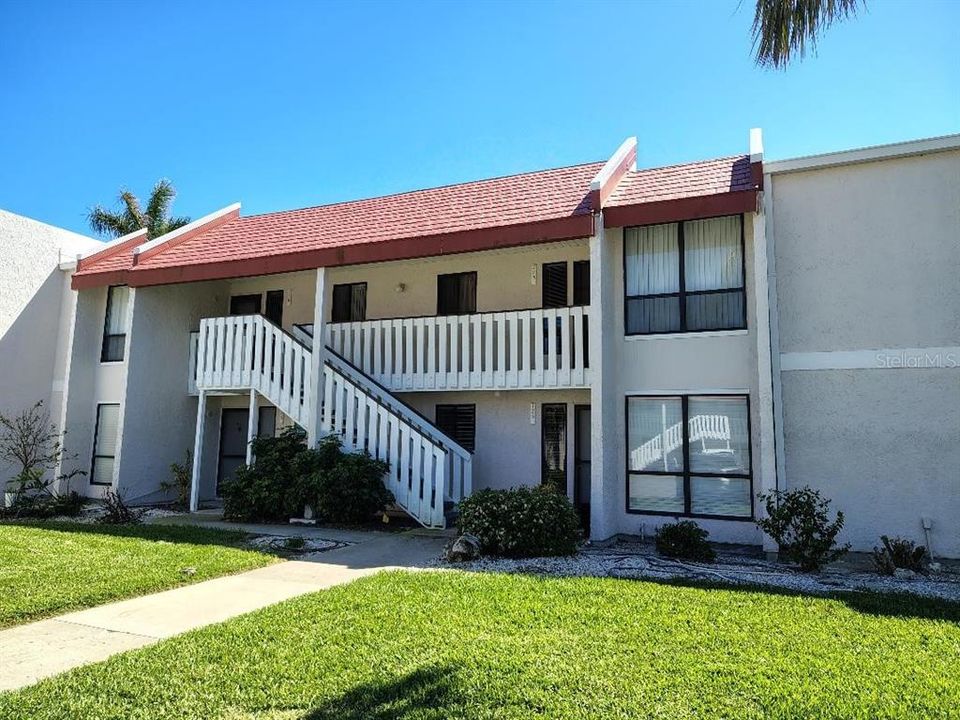 For Sale: $540,000 (2 beds, 2 baths, 1080 Square Feet)