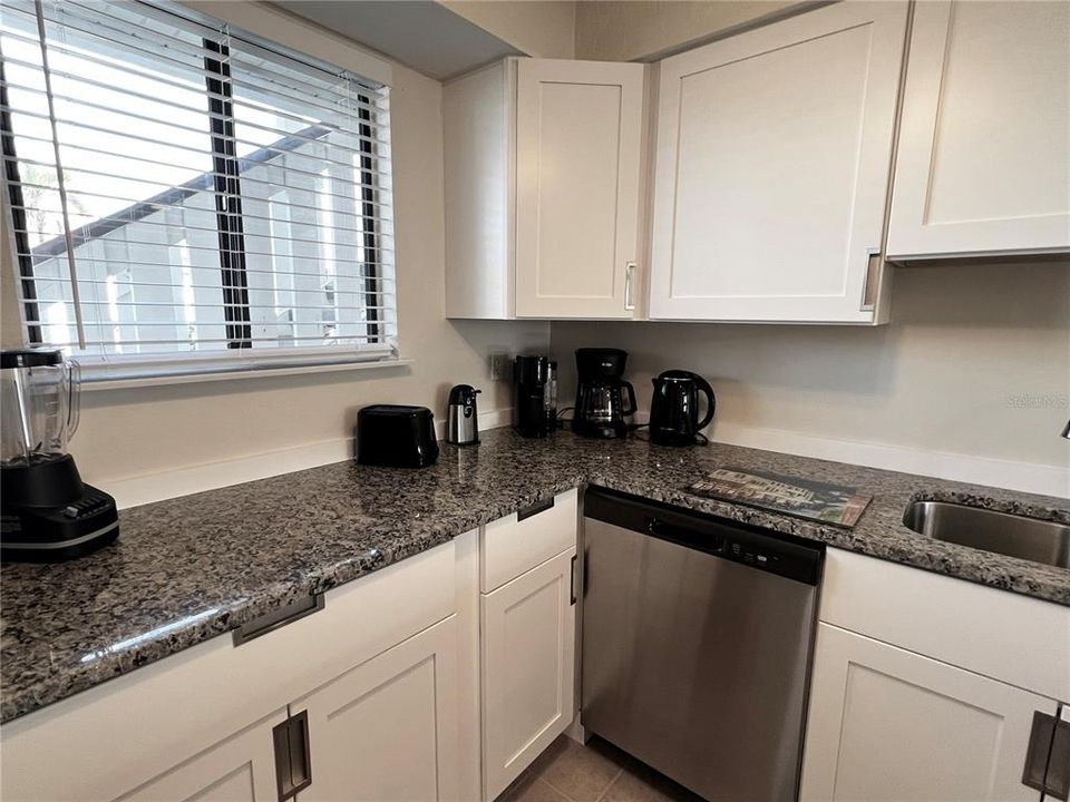 For Sale: $540,000 (2 beds, 2 baths, 1080 Square Feet)