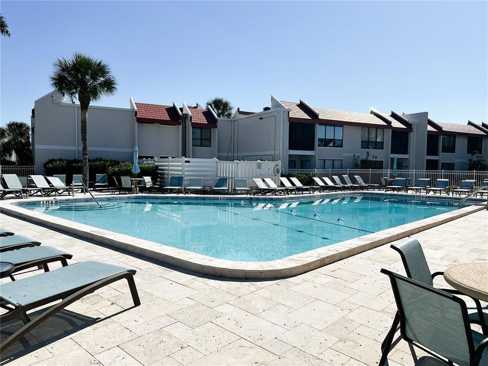 For Sale: $540,000 (2 beds, 2 baths, 1080 Square Feet)