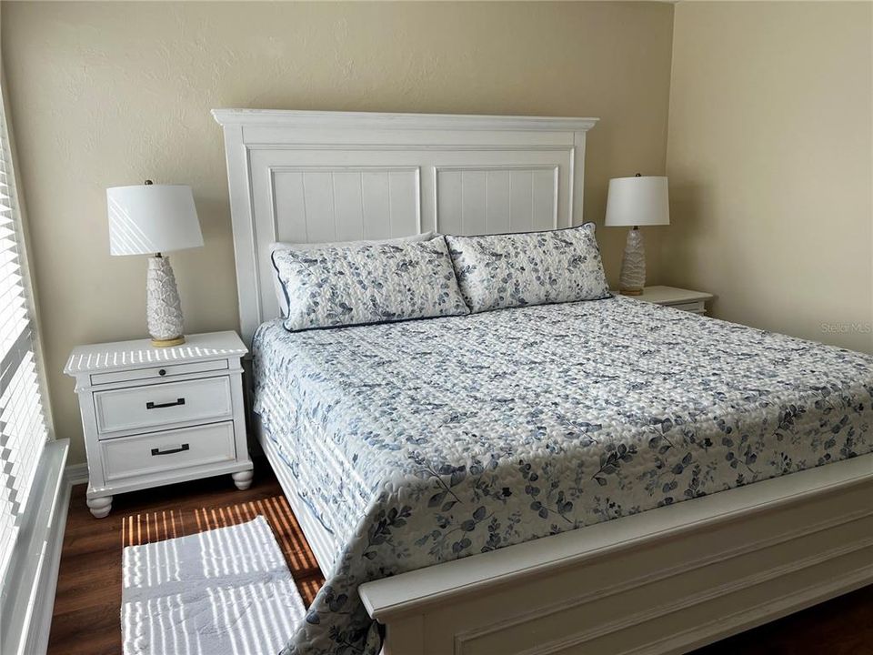 For Sale: $540,000 (2 beds, 2 baths, 1080 Square Feet)