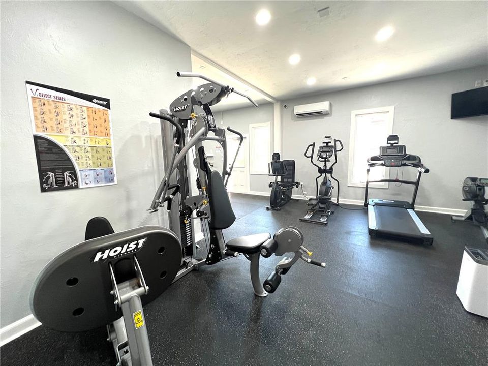 For Sale: $540,000 (2 beds, 2 baths, 1080 Square Feet)