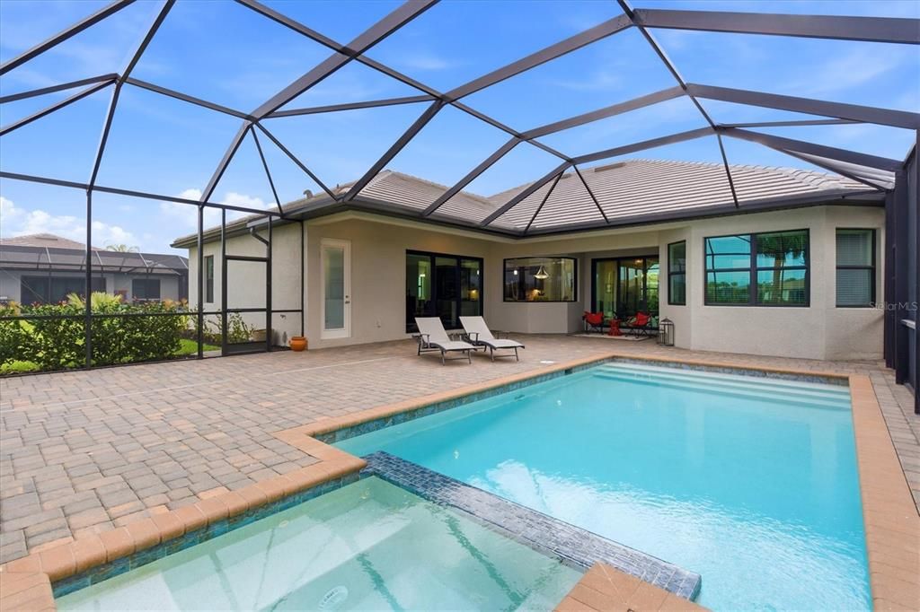 For Sale: $859,900 (4 beds, 3 baths, 2553 Square Feet)