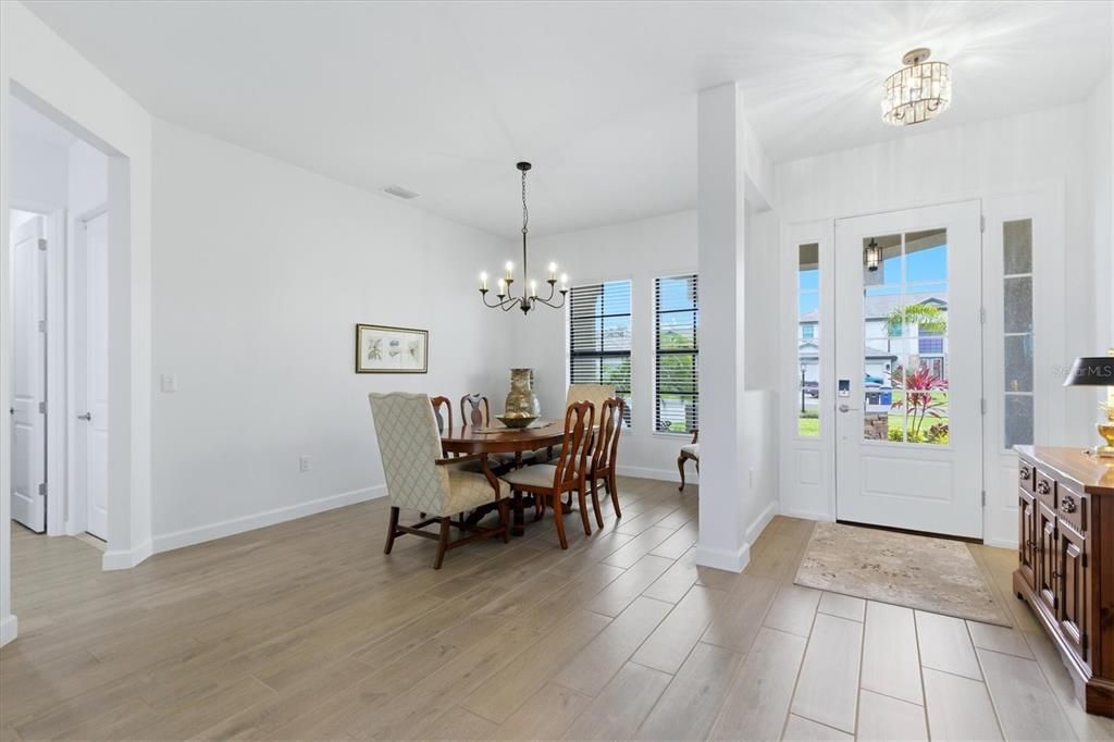 For Sale: $859,900 (4 beds, 3 baths, 2553 Square Feet)
