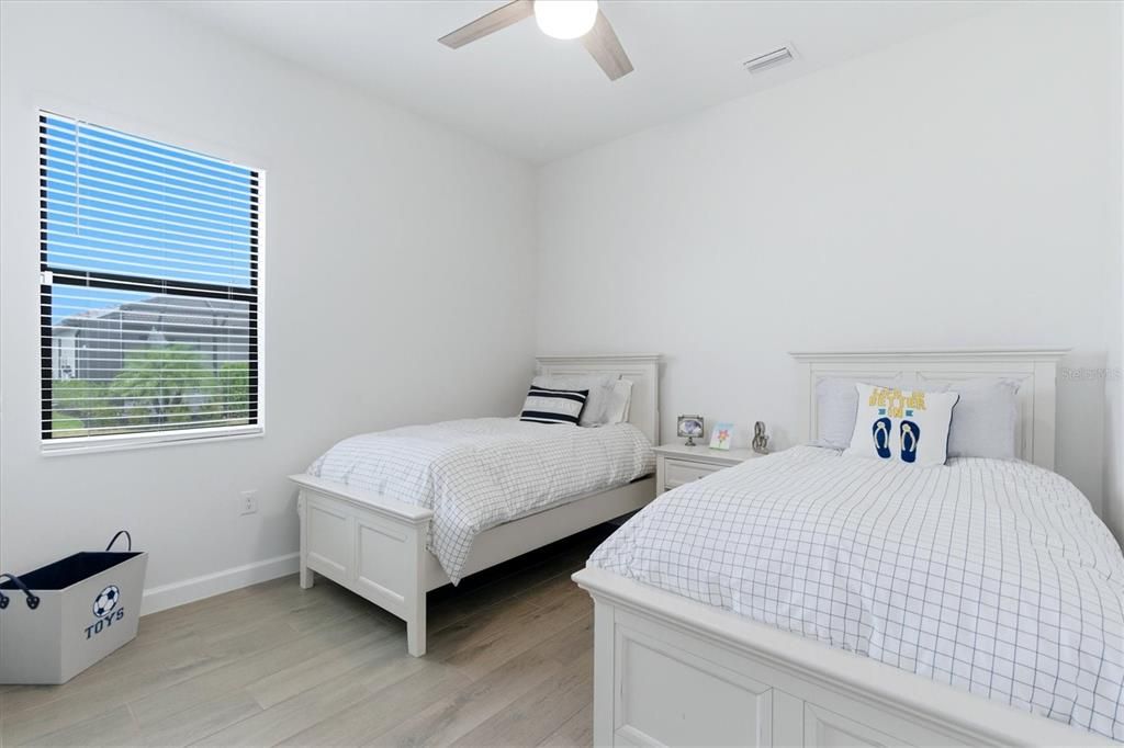 For Sale: $859,900 (4 beds, 3 baths, 2553 Square Feet)