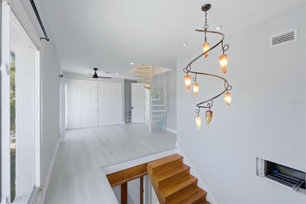 For Sale: $1,999,900 (4 beds, 2 baths, 2537 Square Feet)