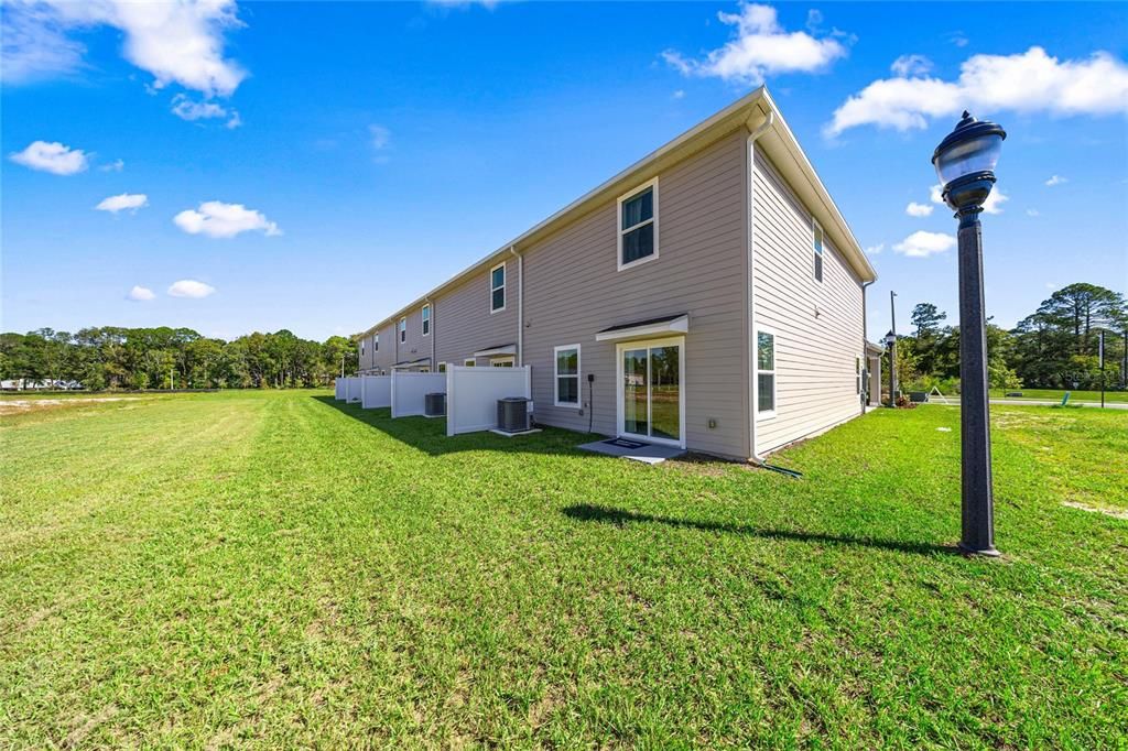 Activo con contrato: $269,990 (3 camas, 2 baños, 1765 Pies cuadrados)