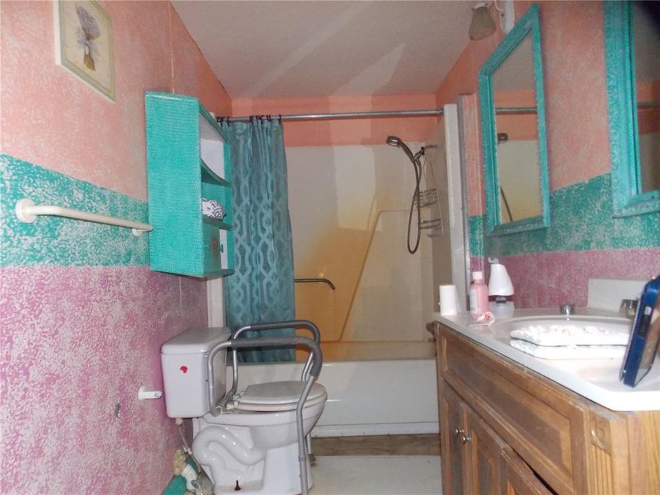 На продажу: $120,000 (3 спален, 2 ванн, 1350 Квадратных фут)