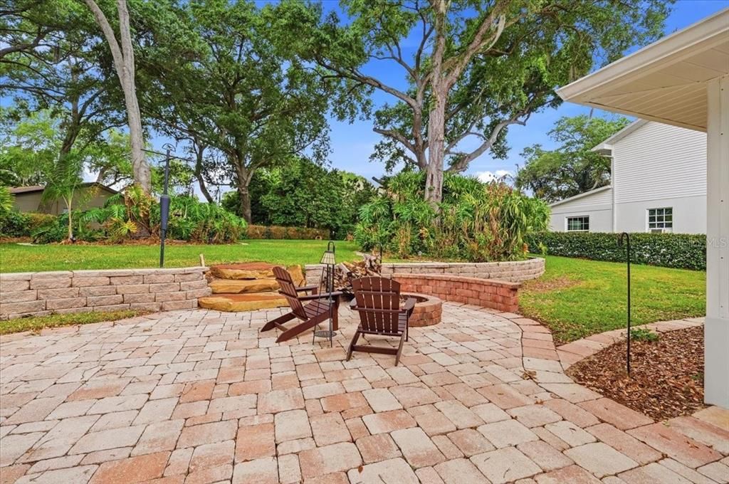 For Sale: $785,000 (3 beds, 3 baths, 2578 Square Feet)