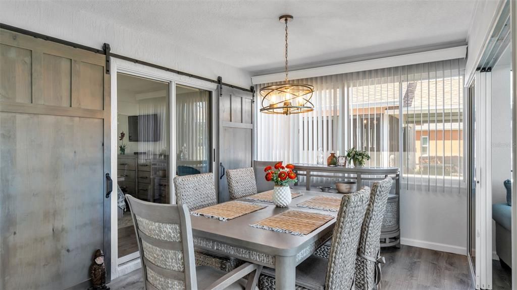 Activo con contrato: $319,900 (2 camas, 2 baños, 1484 Pies cuadrados)