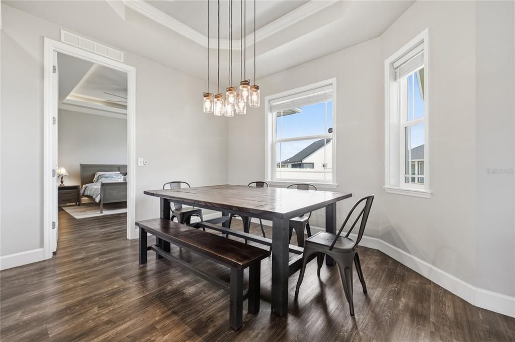 Active With Contract: $379,900 (3 beds, 2 baths, 1726 Square Feet)