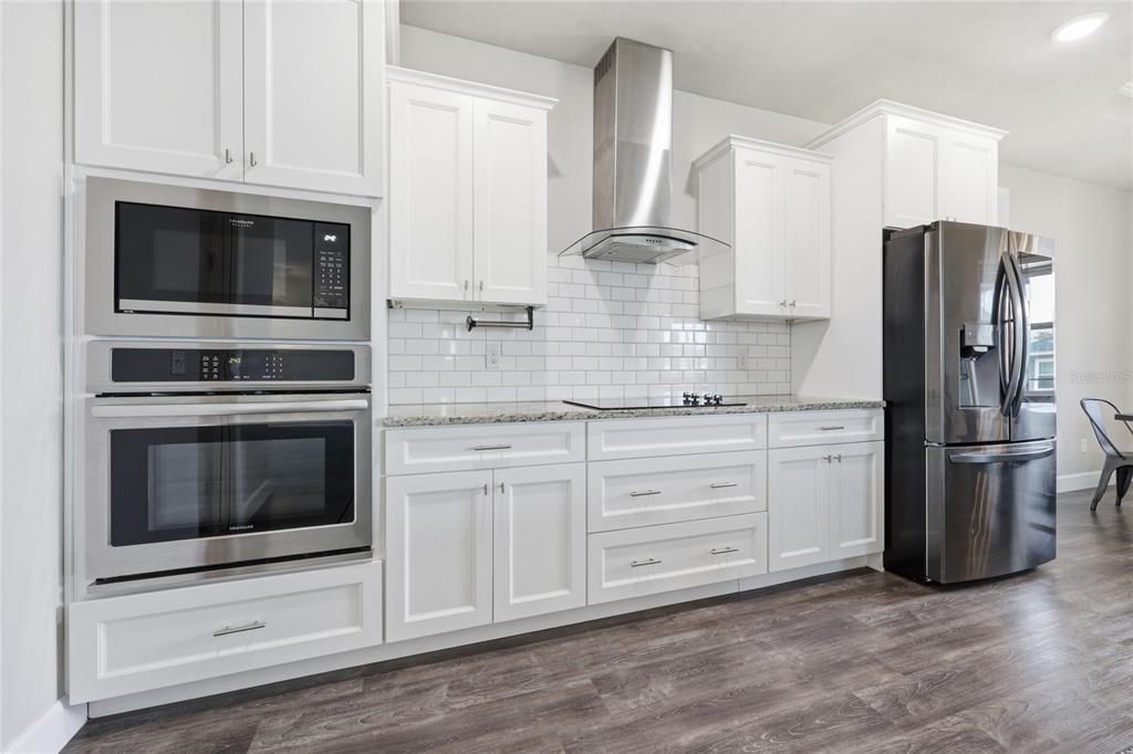 Active With Contract: $379,900 (3 beds, 2 baths, 1726 Square Feet)