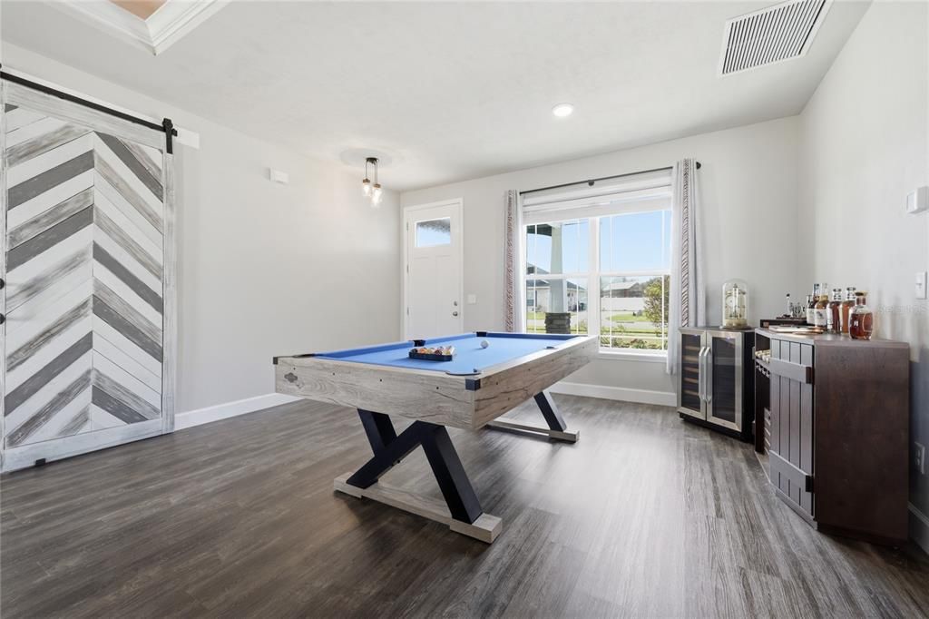 Active With Contract: $379,900 (3 beds, 2 baths, 1726 Square Feet)