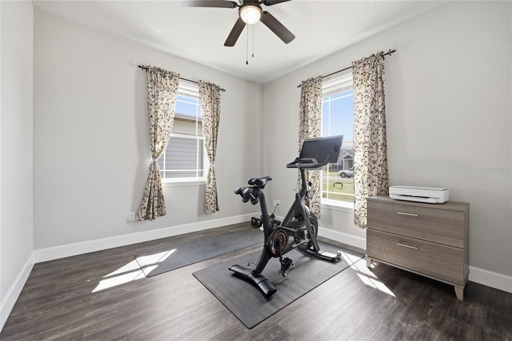 Active With Contract: $379,900 (3 beds, 2 baths, 1726 Square Feet)