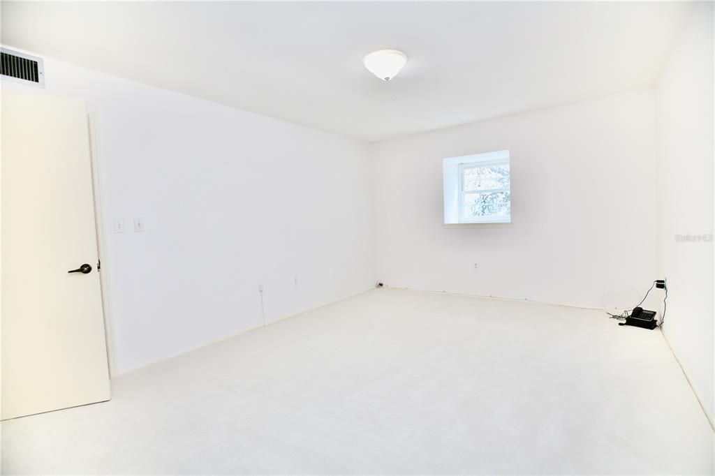 Active With Contract: $199,000 (2 beds, 2 baths, 1075 Square Feet)