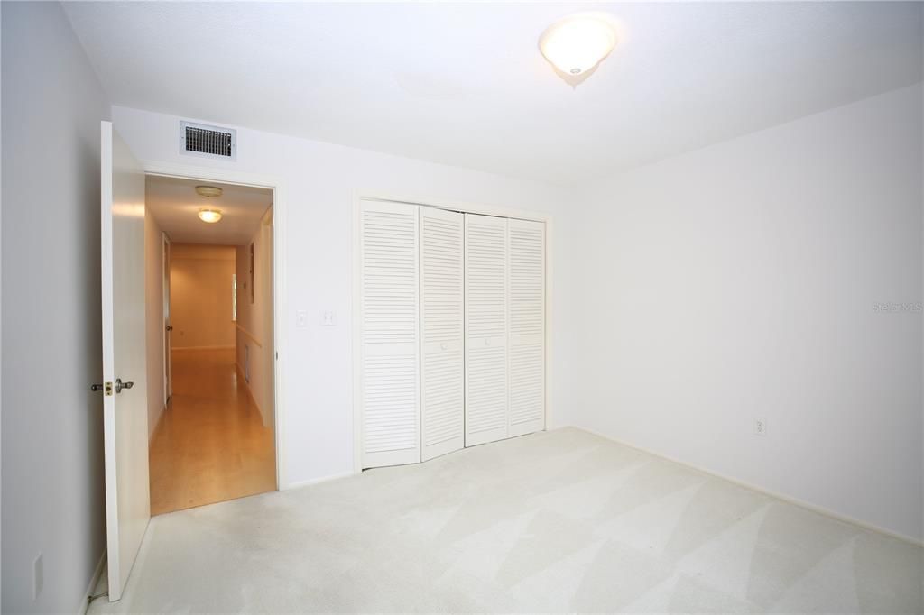 Active With Contract: $199,000 (2 beds, 2 baths, 1075 Square Feet)