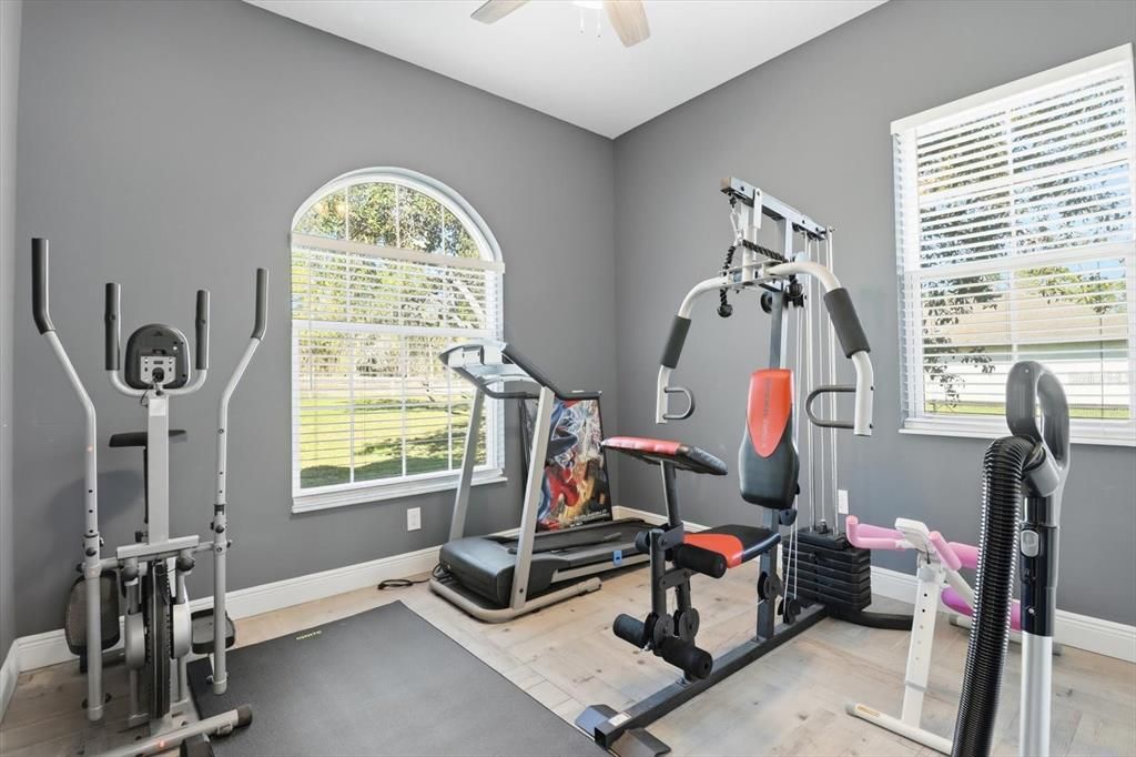 Active With Contract: $494,900 (3 beds, 2 baths, 1650 Square Feet)